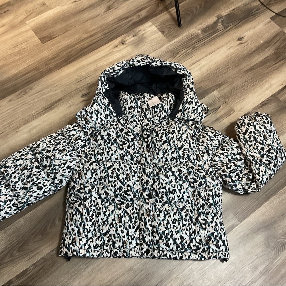 Core 10 Insulate Puffer Hooded Jacket Size S NWT